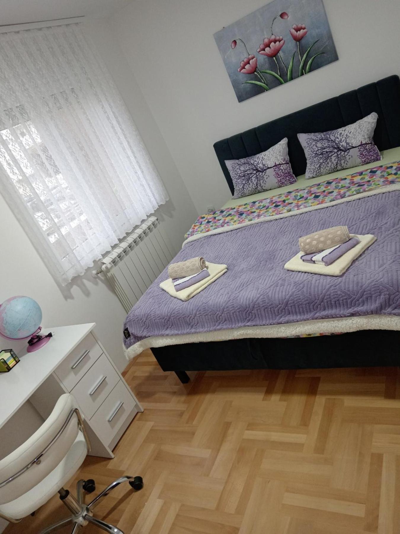 Apartman Lara Pirot Exteriör bild
