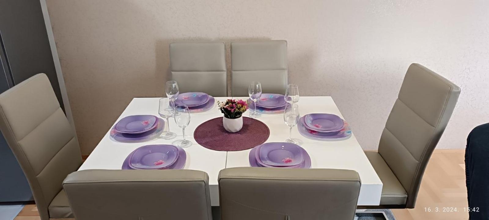Apartman Lara Pirot Exteriör bild