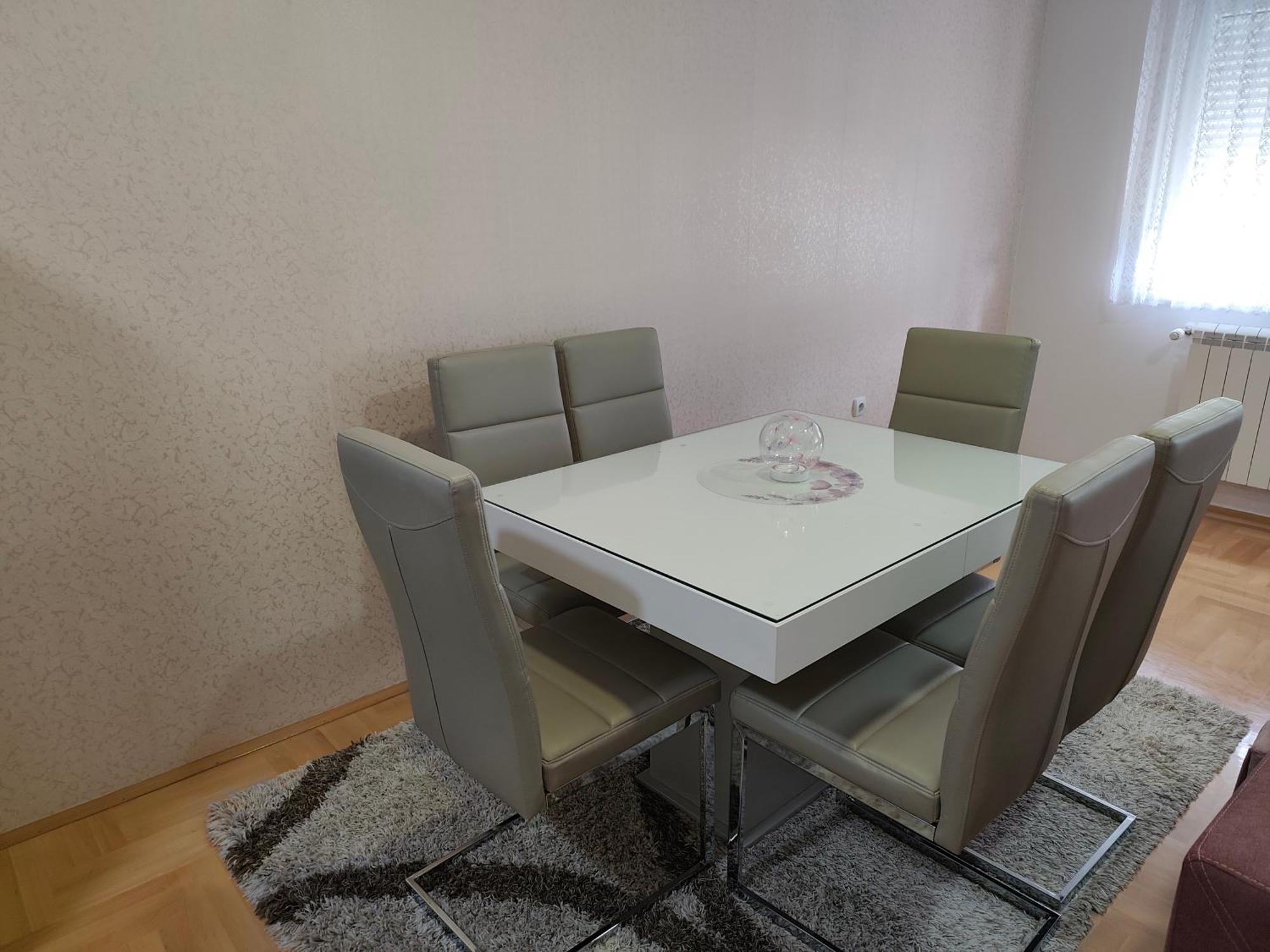 Apartman Lara Pirot Exteriör bild