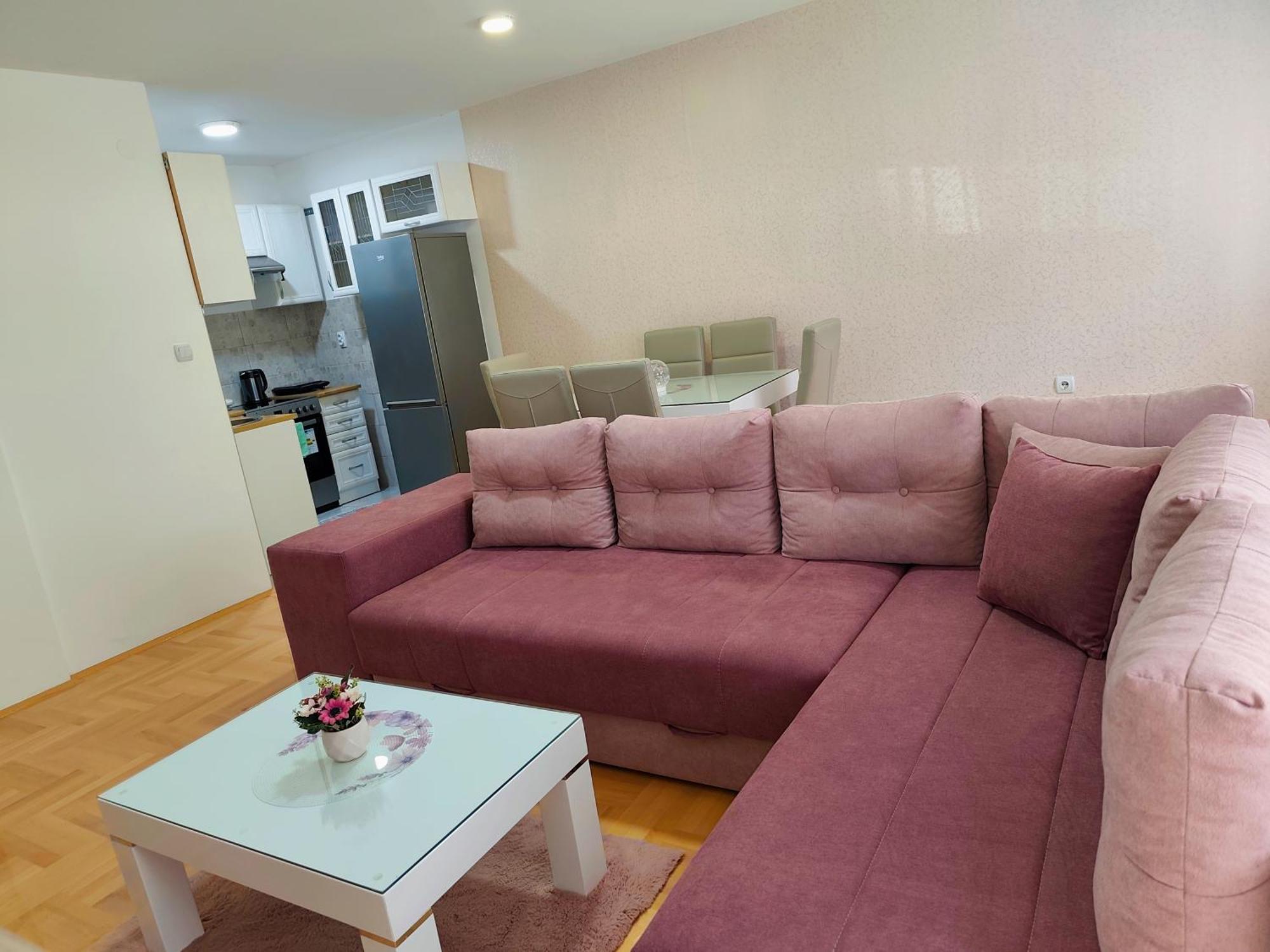 Apartman Lara Pirot Exteriör bild