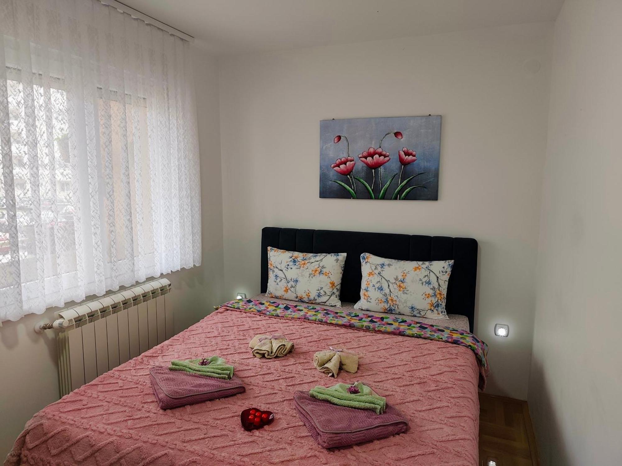 Apartman Lara Pirot Exteriör bild